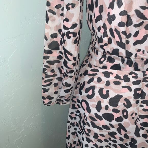 Eliza J. Animal print cheetah pink black midi maxi wrap v neck dress flowy sz 6 - Picture 4 of 16
